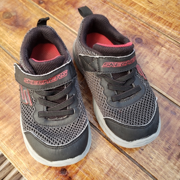 Toddler boys black gray skechers size 9 shoes sneakers - Picture 1 of 7